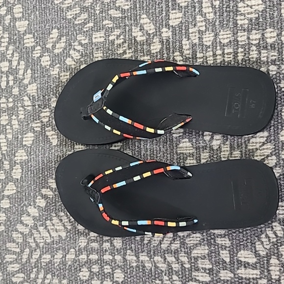 toms outerknown flip flops